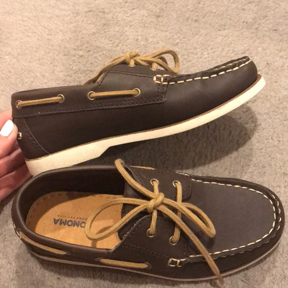 Boys Boat Shoes - Picture 3 of 3
